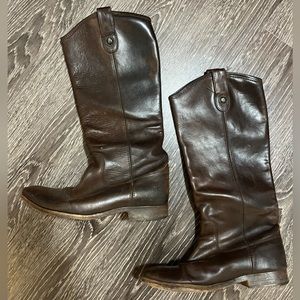 Size 6.5 brown Frye boots